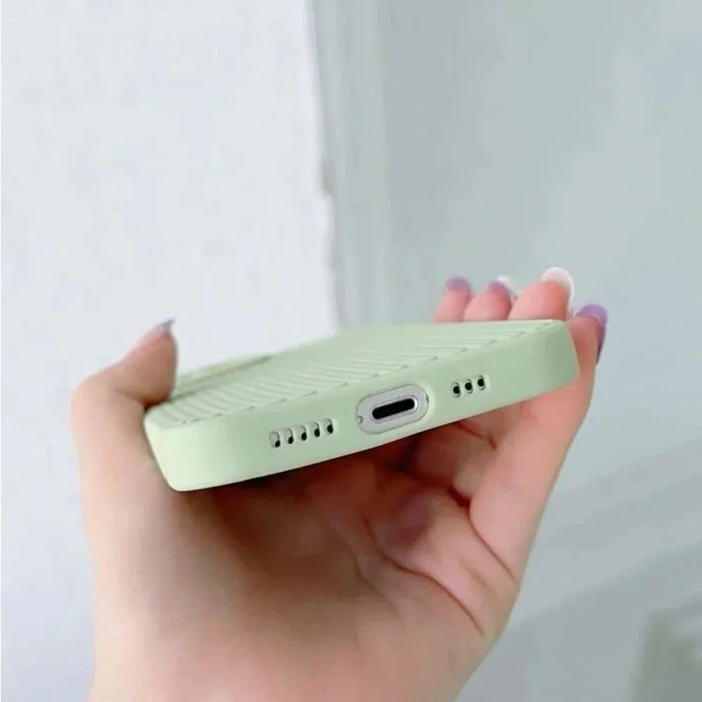 ⚠️Clearance iPhone 14/Pro/Pro Max Green Textured Phone Case - Picture 3 of 4
